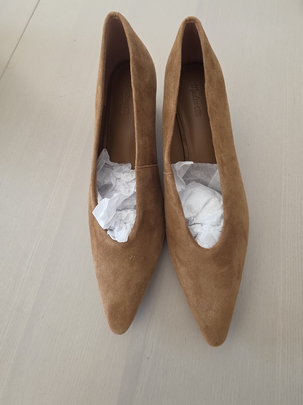 NWOT The Emilie Glove Pump Pointed Toe Suede in Camel Sz 8.5 $188 Display - Picture 4 of 8